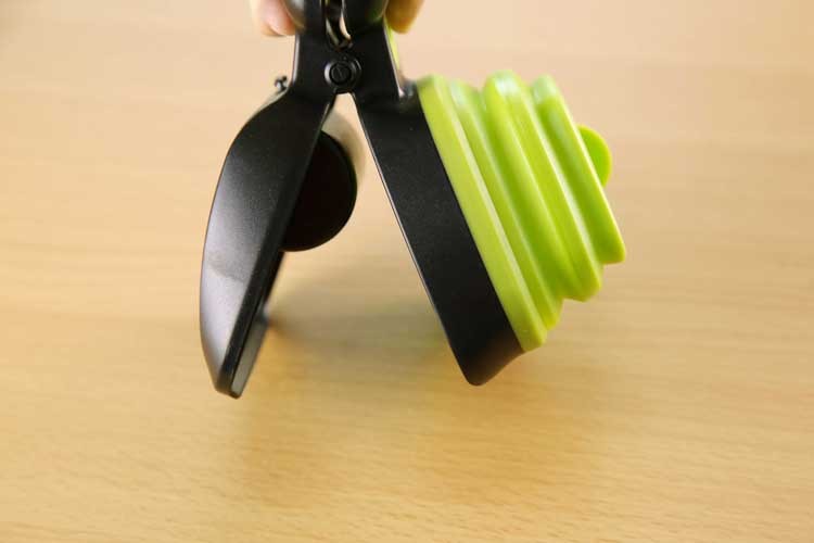 Foldable Pooper Scooper With 1 Roll Decomposable bags